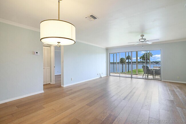 Foto del edificio - 300 Intracoastal Pl