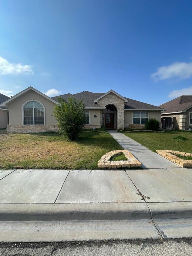 Primary Photo - 7009 Stonegate Dr