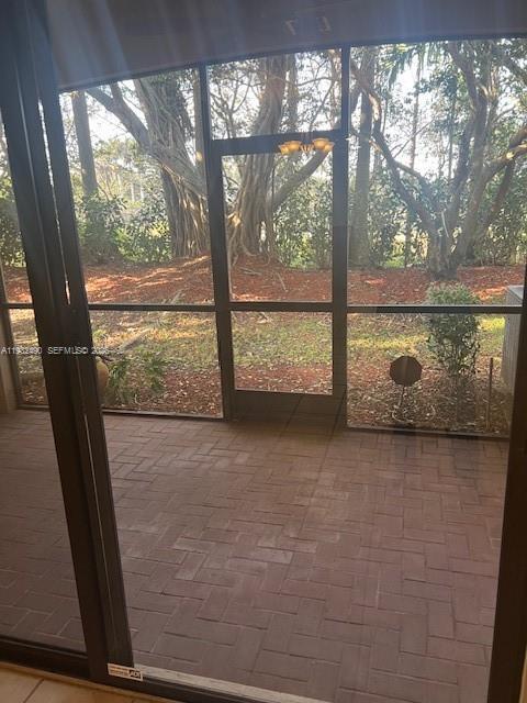 Building Photo - 3825 Tree Top Dr