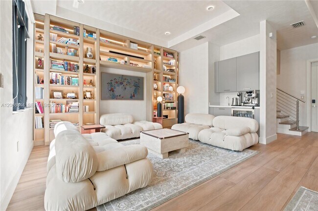 Foto del edificio - 5080 NW 84th Ave