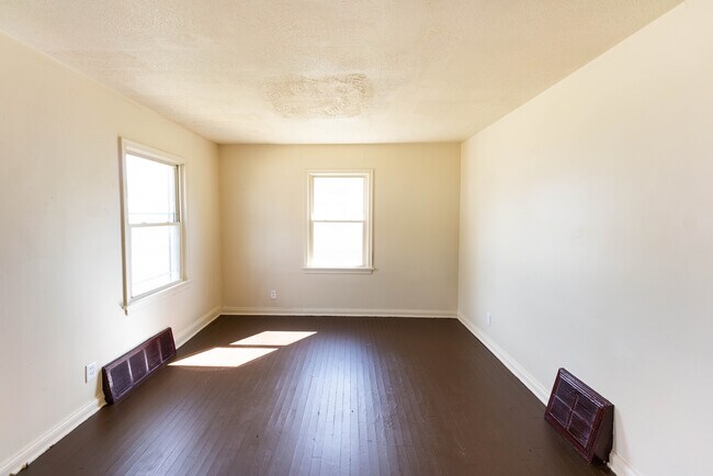 Foto del edificio - 808 Seward Ave