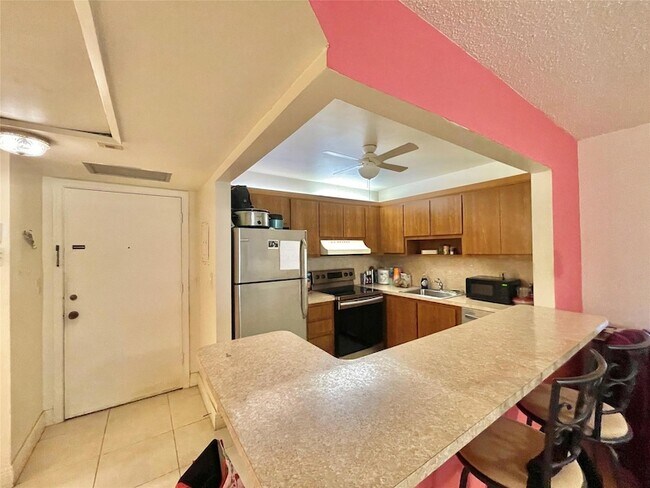 Foto del edificio - 257 S Cypress Rd