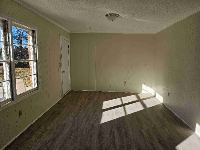 Building Photo - 287 Oliver Dr