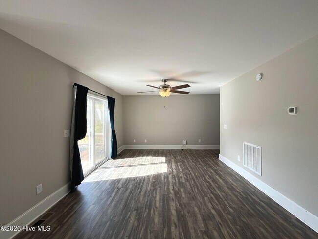 Foto del edificio - 203 S Pine St