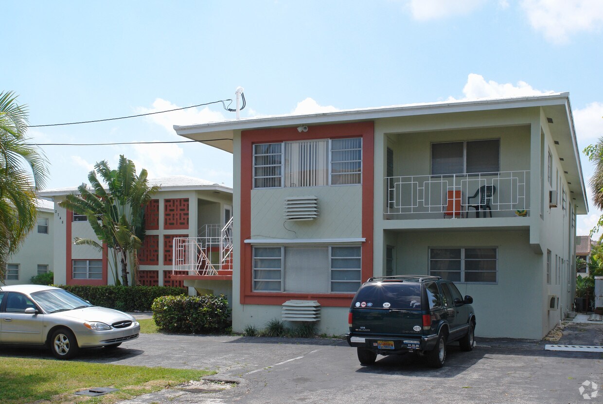 Building Photo - Cambridge Apartments
