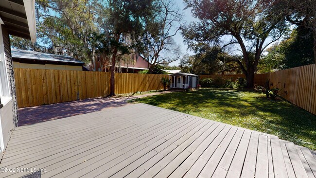 Building Photo - 11 Hildreth Dr