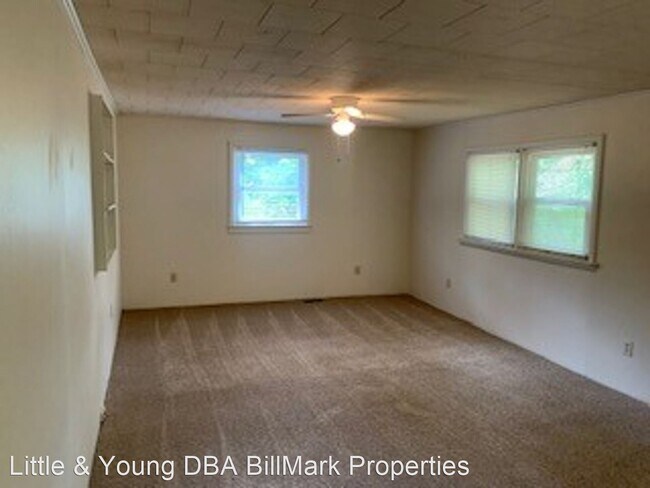 Building Photo - 2 br, 1 bath House - 2320 N Bragg Blvd