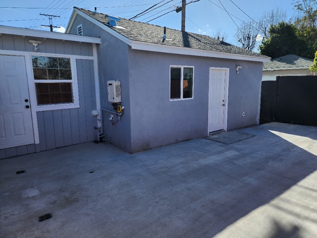 Building Photo - 6505 White Oak Ave