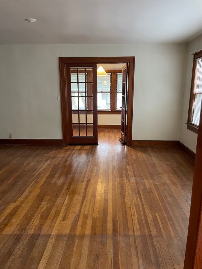 Foto del edificio - 36 Kneeland Ave