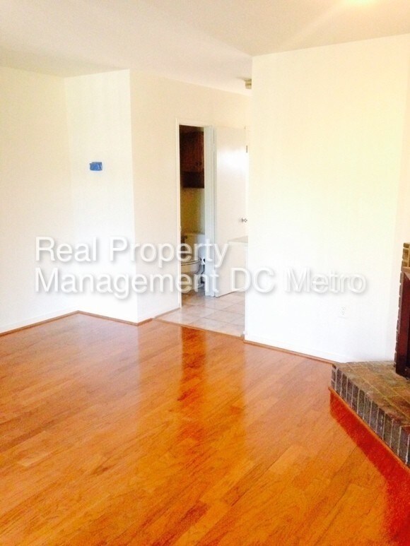 Building Photo - 2407 18th St NW