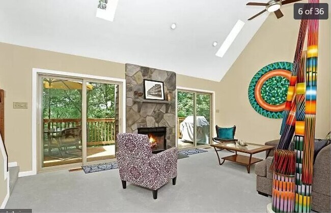 Foto del edificio - 6618 W Lakeridge Rd