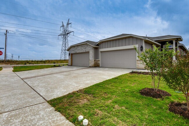 Foto del edificio - AVAILABLE NOW! GORGEOUS 3 BEDROOM DUPLEX L...