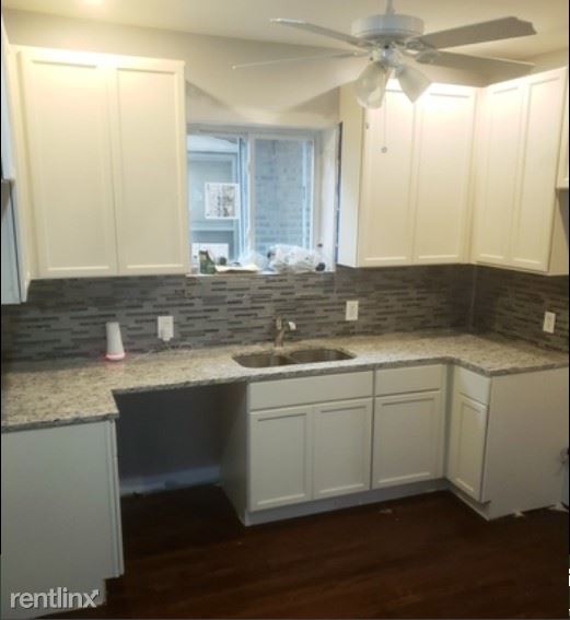 Foto principal - 5 br, 3 bath House - 8724 S Essex Ave