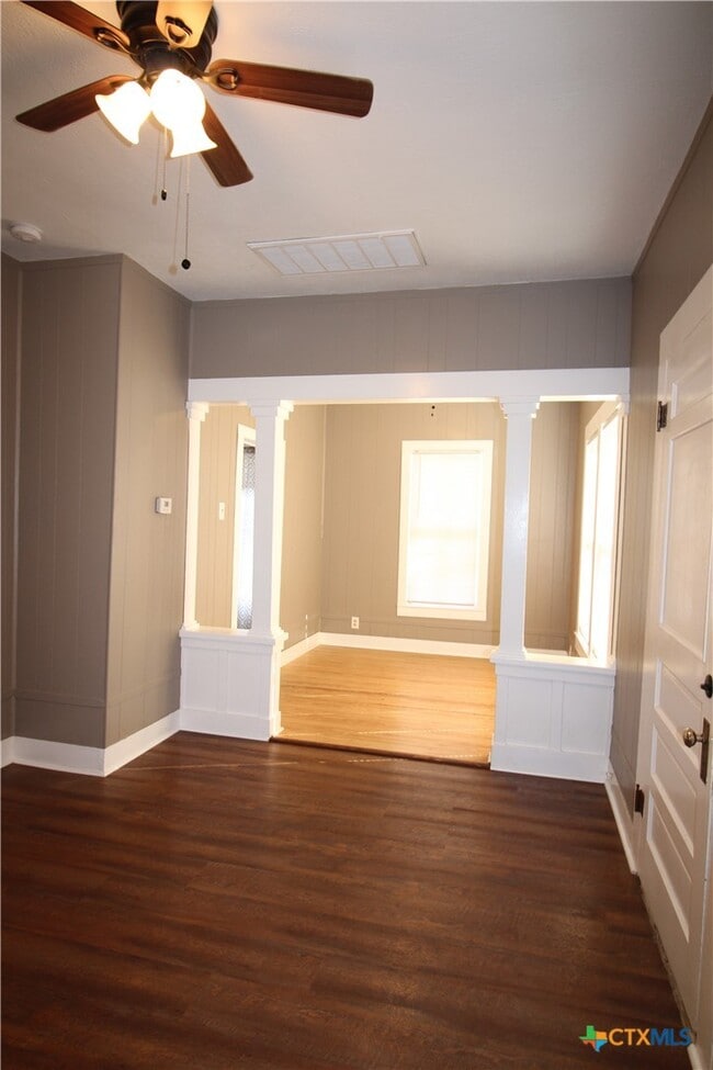 Foto del edificio - 516 E Mountain St