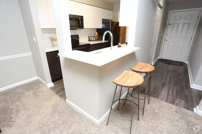 2HAB, 2BA - 1,125 ft² - Bar - Shillito Park Apartments