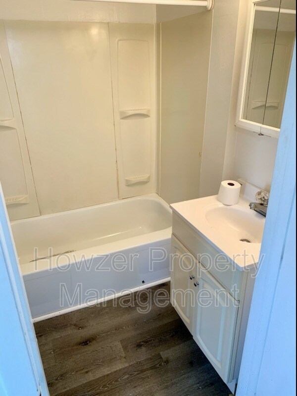 Building Photo - 6 W Central Ave Unit A