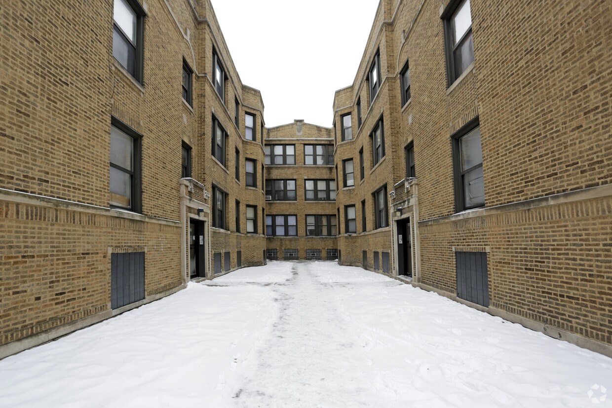 Foto del edificio - 6806 S Ridgeland Ave