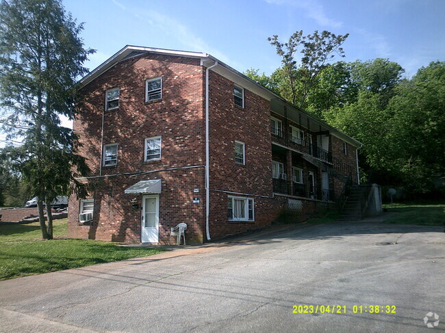 Building Photo - 425 N Floyd St