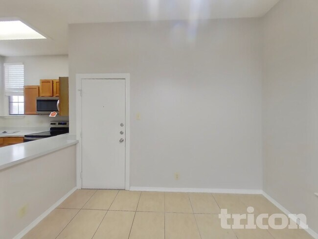 Foto del edificio - 7947 Flower Trail