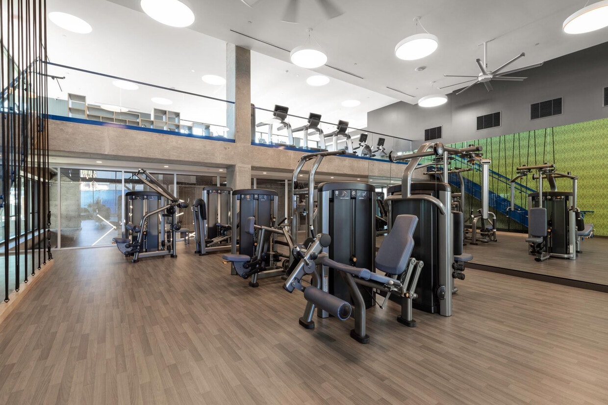 6677 Santa Monica Blvd Unit FL5-ID283, Los Angeles, CA 90038 |  Apartments.com