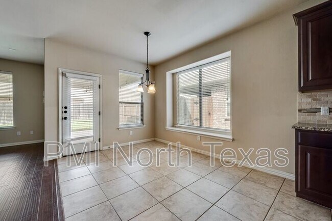 Foto del edificio - 11213 Amistad Dr