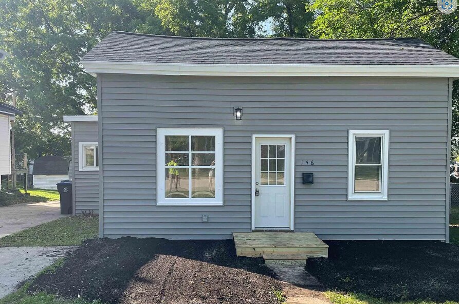 Primary Photo - 146 W Noyes St