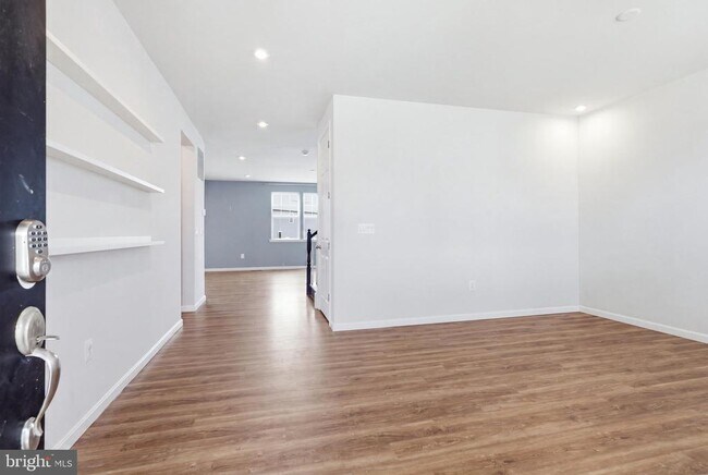 Foto del edificio - 10302 Spotswood Dr