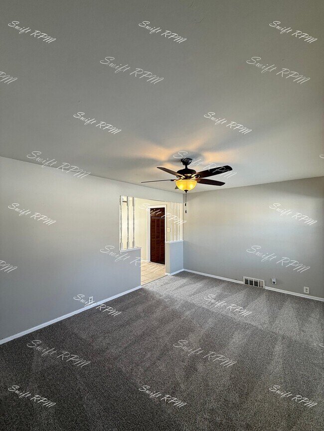 Foto del edificio - 7003 E 113th St