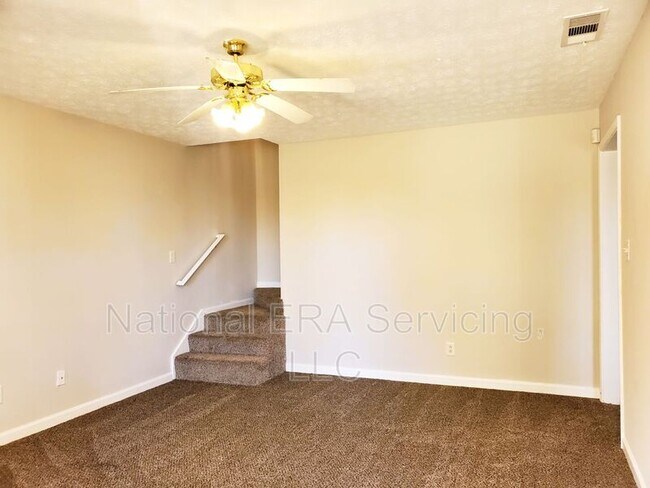 Building Photo - 97 Livingston Ln