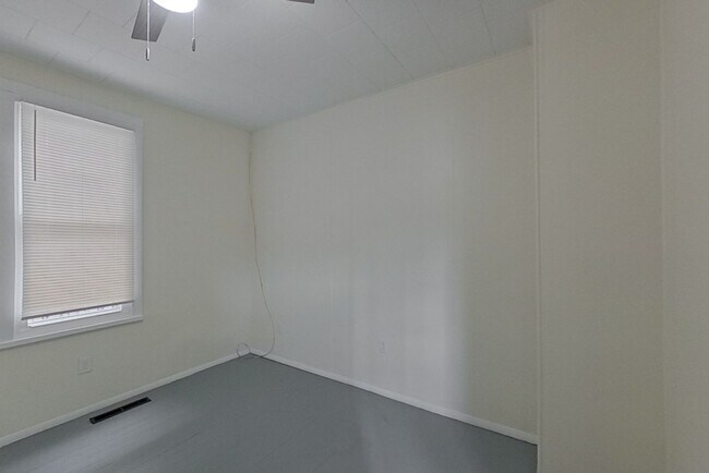 Foto del edificio - 1473 Thomas Ave