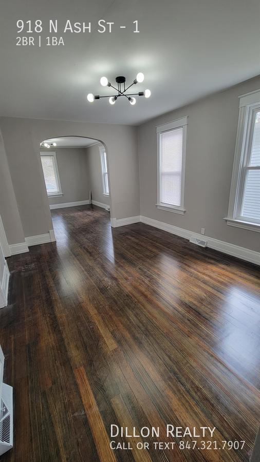 Foto del edificio - 918 N Ash St