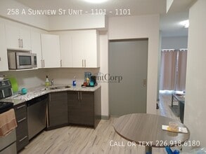Building Photo - 258A Sunview St