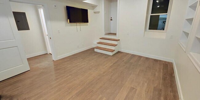 Foto del edificio - 3 bedroom in Brookline MA 02446