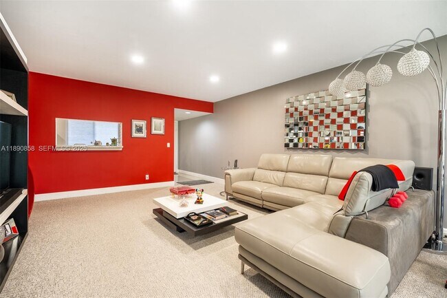 Foto del edificio - 1201 SW 128th Terrace