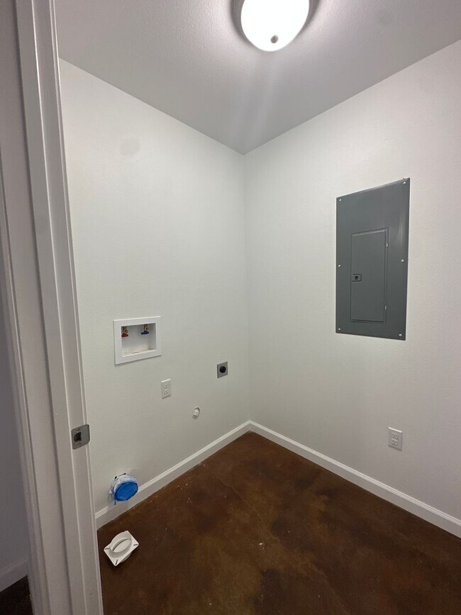 Foto del edificio - Beautiful and Spacious 2/2 North LC