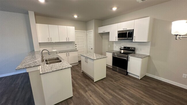 Foto del edificio - 9804 Grosbeak Ln