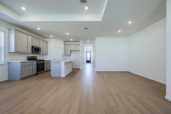 Building Photo - 9711 Westminster Mnr Dr