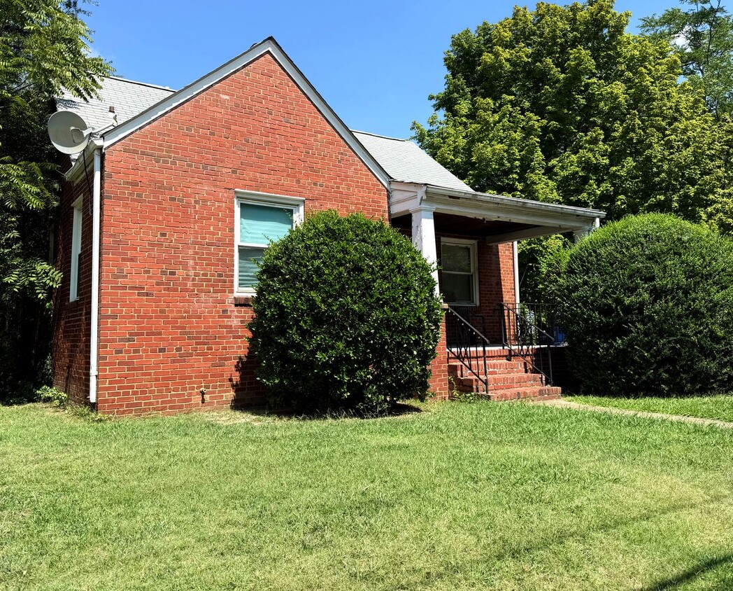 Building Photo - 1312 Williamsburg Rd
