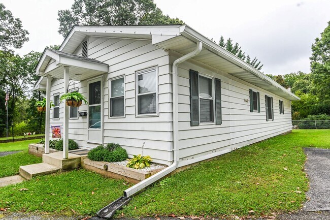 Foto del edificio - 1522 Sappington Dr