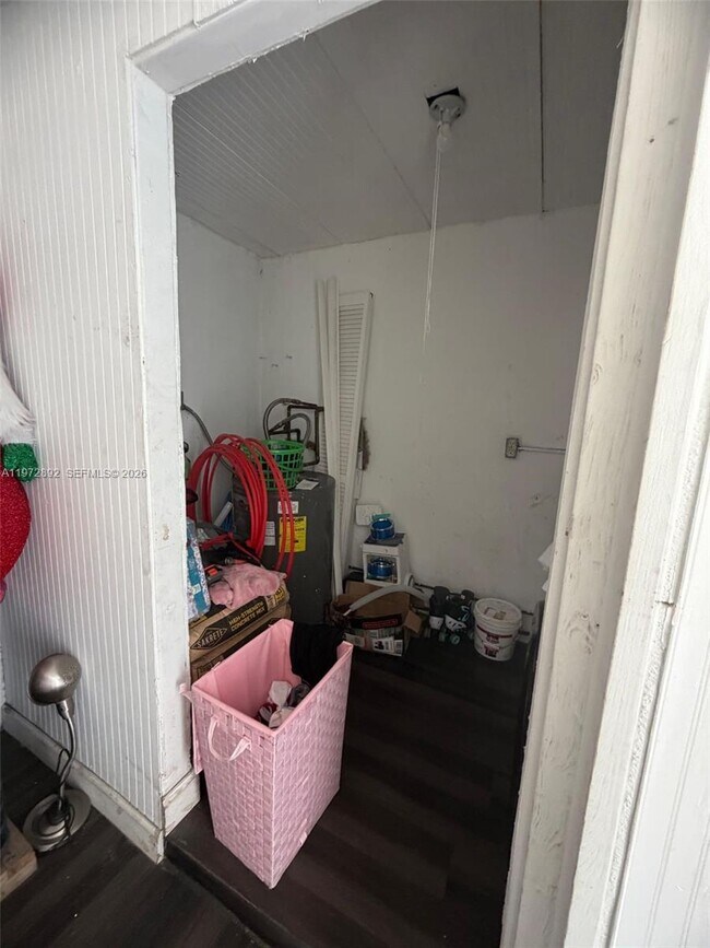 Foto del edificio - 331 NW 39th Ave