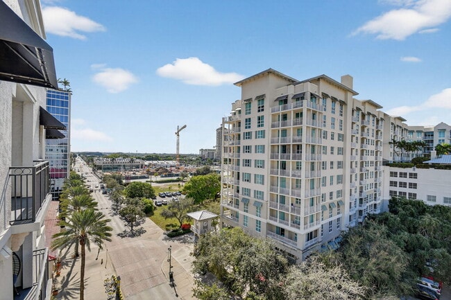 Foto del edificio - 600 S Dixie Hwy