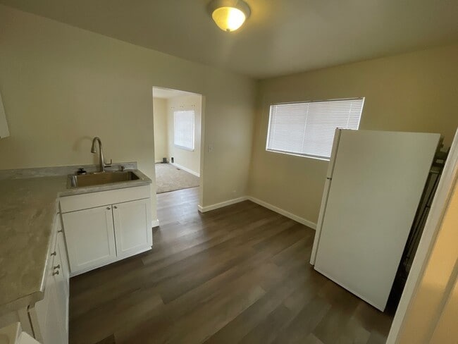 Building Photo - 251 W 100 N