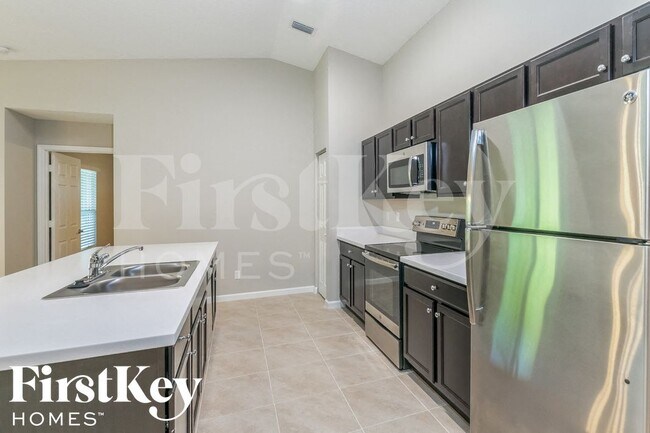 Foto del edificio - 1133 SW Eleuthera Ave