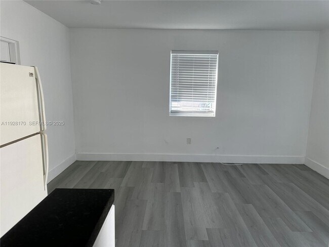 Foto del edificio - 2765 NW 55th St