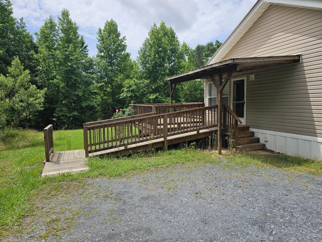 Foto del edificio - 3835 Bachelor Creek Rd