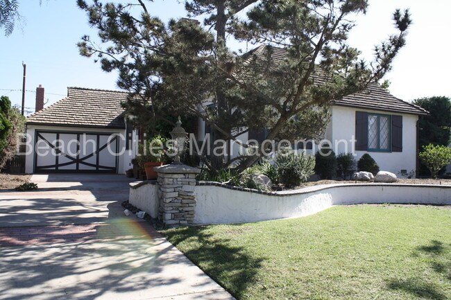 Building Photo - 4538 Pepperwood Ave