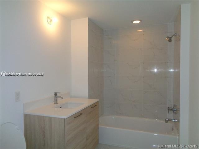 Foto del edificio - 16385 Biscayne Blvd