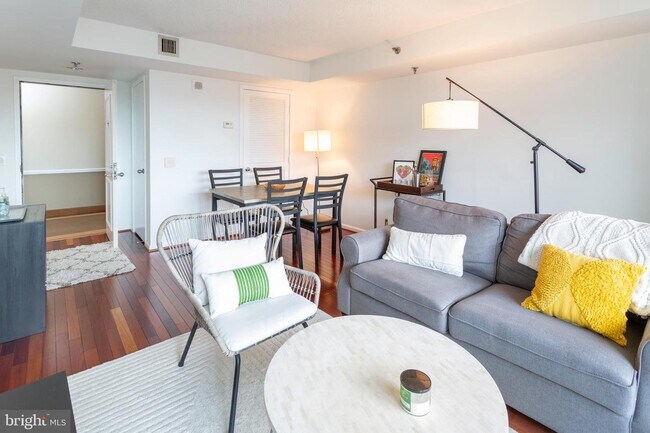 Foto del edificio - 2311 M St NW