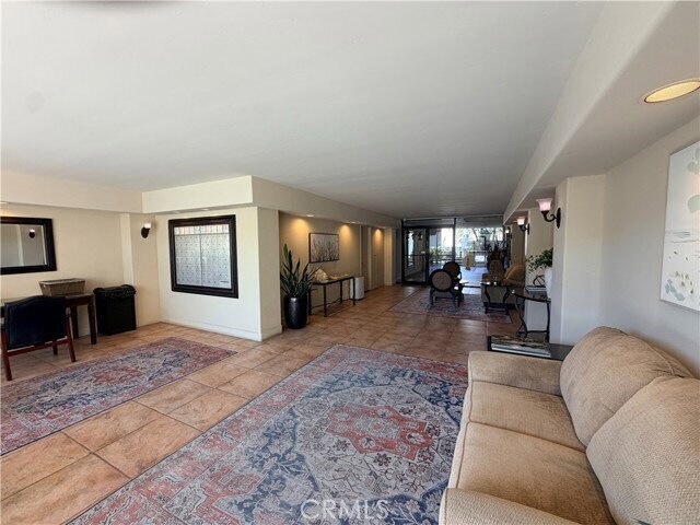 Building Photo - 405 Avenida Granada