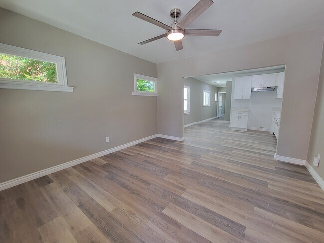 Building Photo - 3069 Harrington Ave